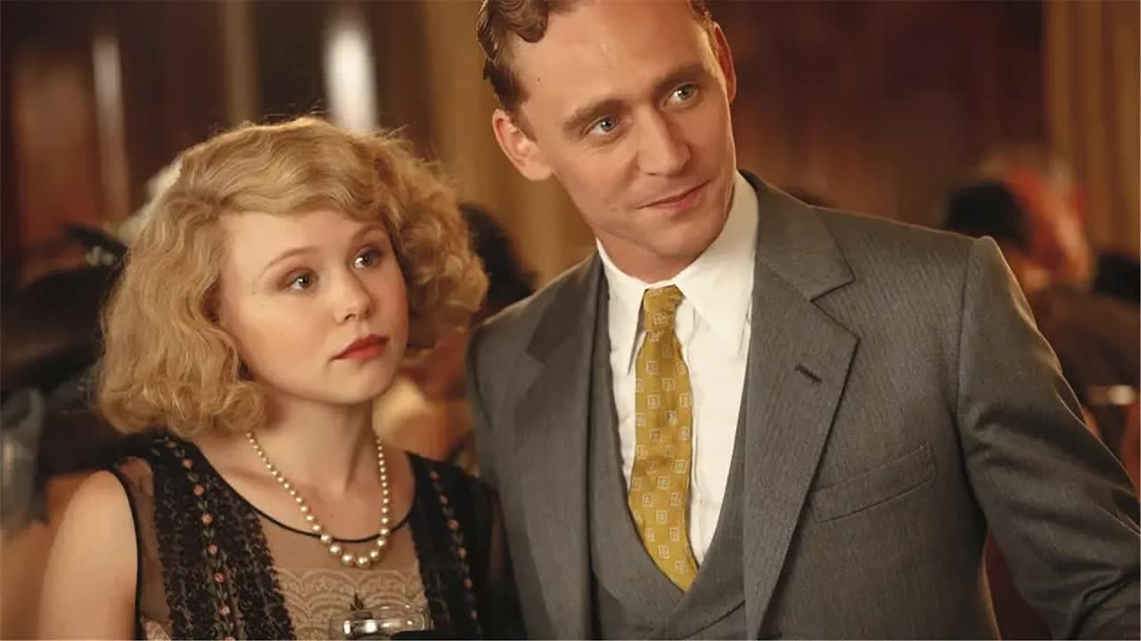 男子午夜搭车，结果意外穿越，阴差阳错爱上毕加索情妇！