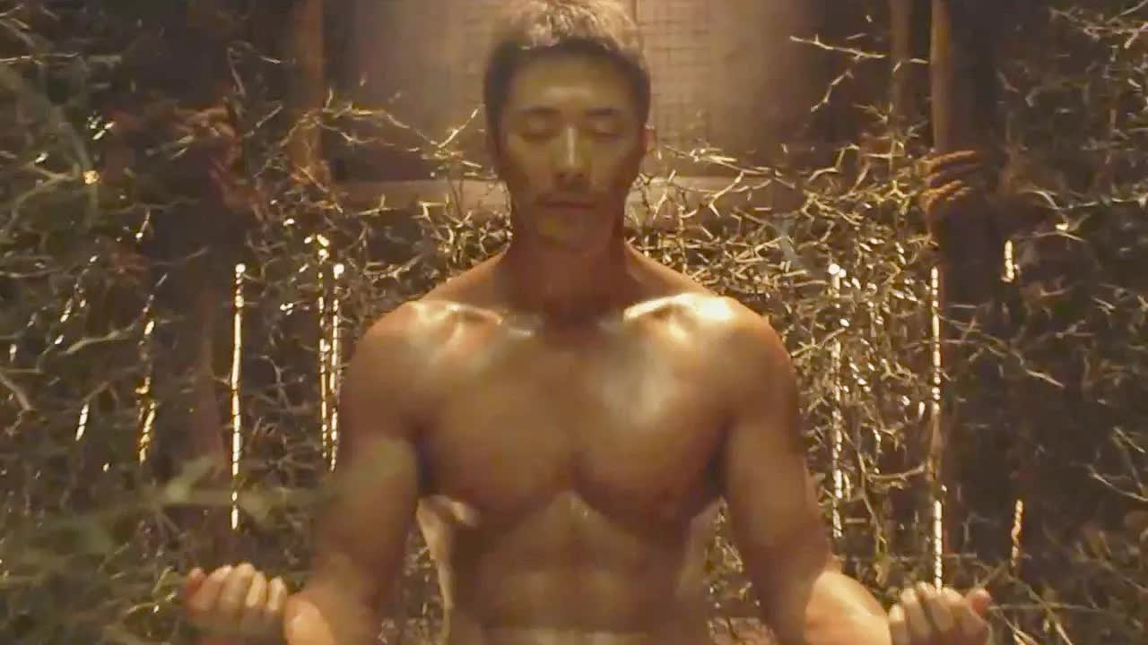 韩国超爽犯罪电影，少年练就绝世棋艺，决战各路围棋高手！《神之一手：鬼手篇》