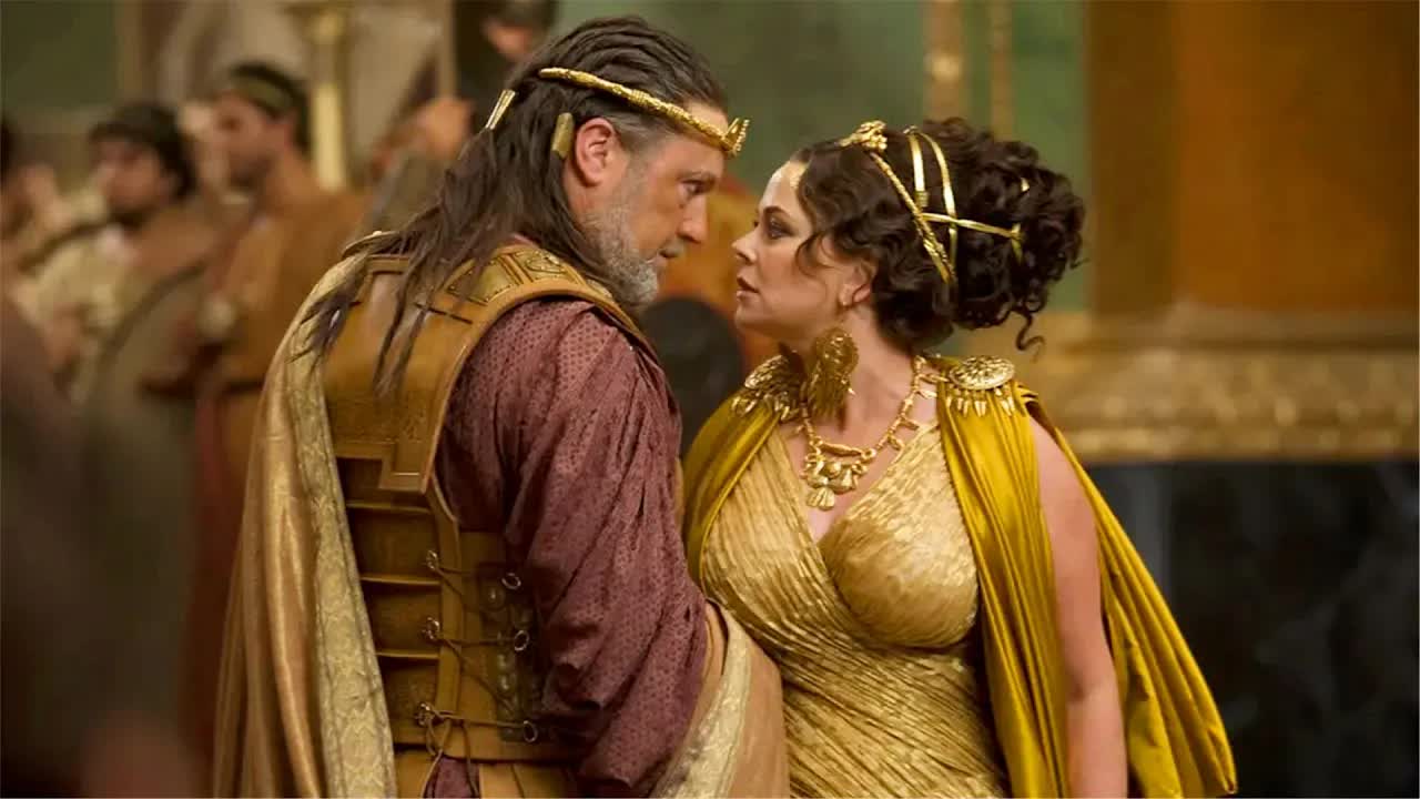 神创造了人类却不会管理，谁反抗就睡谁老婆，这关系全乱了！